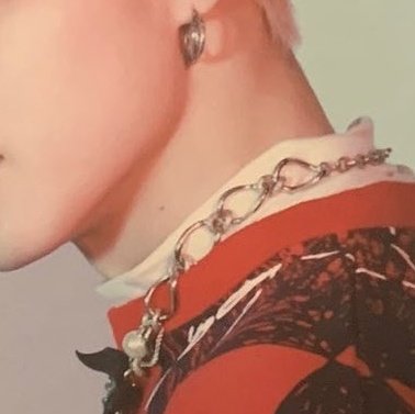 jimin in chain necklace >>>