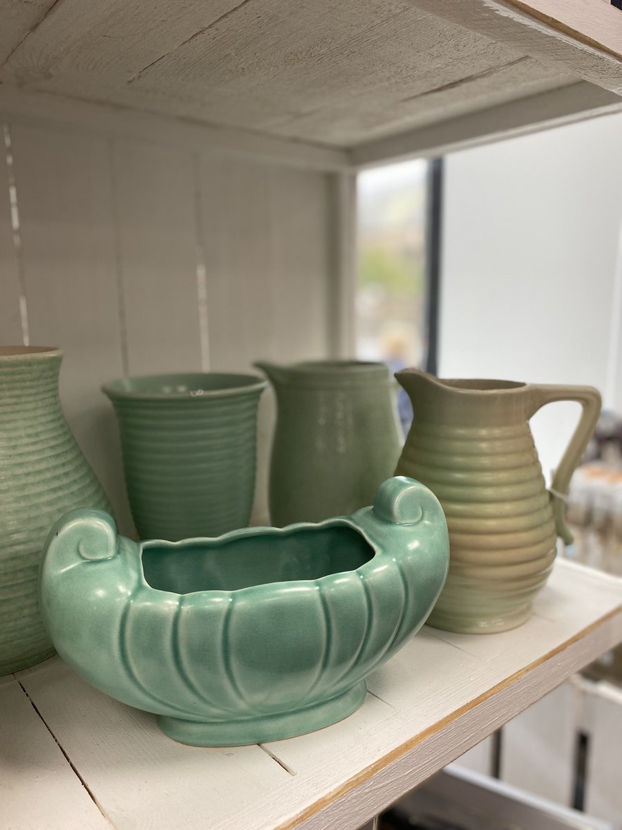 HHolmedale's tweet photo. We have some gorgeous pottery in store, Falcon Ware too, you won’t be able to decide between them, they are all fabulous.
We are open all through the Bank Holiday weekend so why not pop in and have a browse? New stock always being added.
#pottery
#enamelware
#falconware https://t.co/KEOQPdsOWp