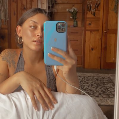 DeniseHeadley's tweet photo. #NewProfilePic https://t.co/Zqga8uVBdj