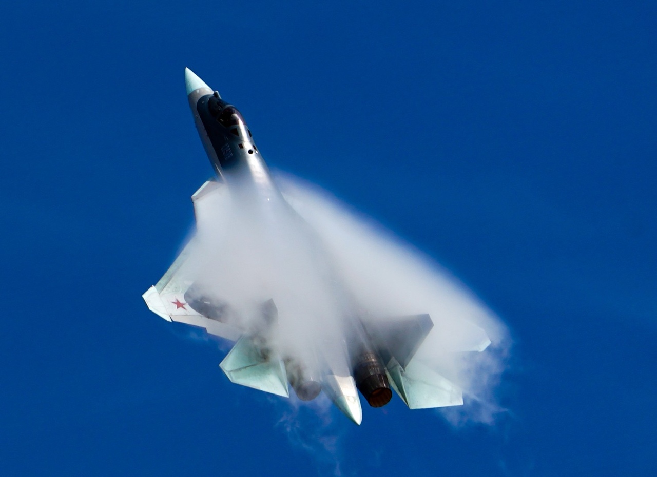 Su-57 Stealth Fighter: News #6 - Page 13 EgklQQLVoAElfk3?format=jpg&name=large