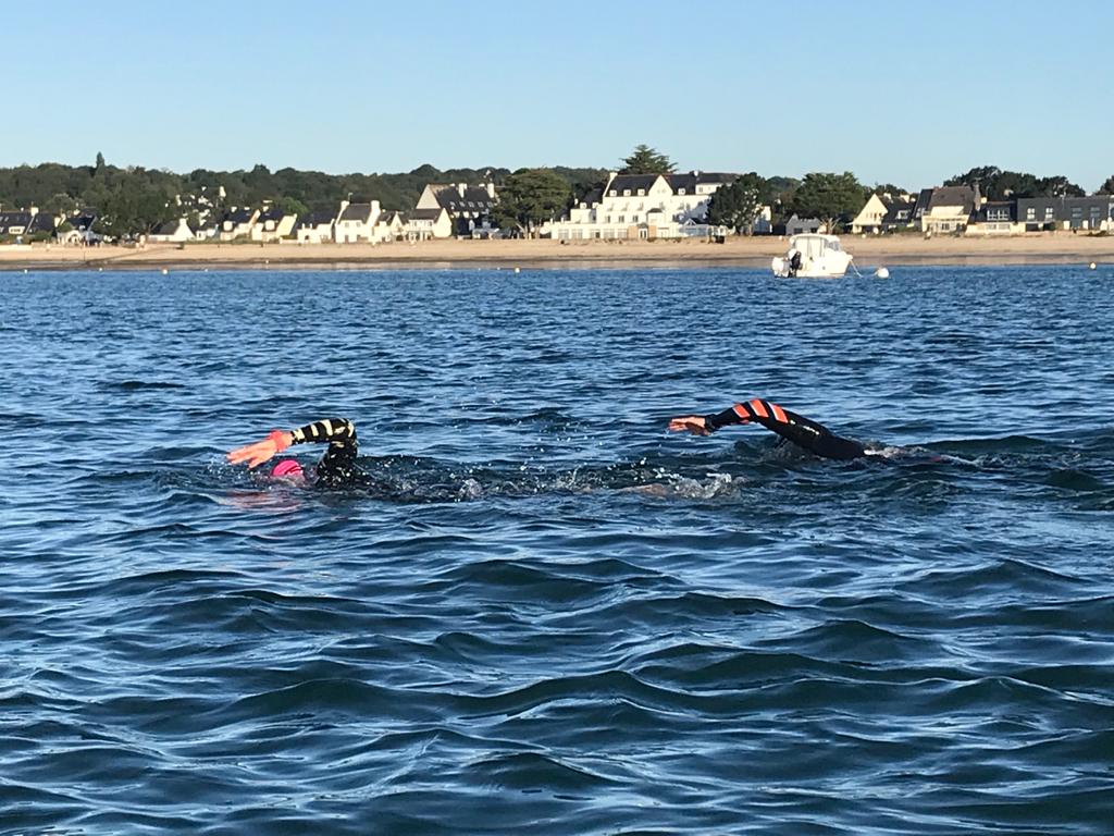 [TEAM CA 29]
Ça y est ! La Team <a href="/ca_finistere/">Crédit Agricole 29</a> a entamé la partie natation du Finistèreman Everial. 🏊‍ La première équipe a quitté le port à 8h06 et a coupé la ligne à 9h33. 
Temps de course ▶ 1h27 💪

Bravo, place aux 120 milles nautiques de voile ⛵
Courage à eux ! 💨
