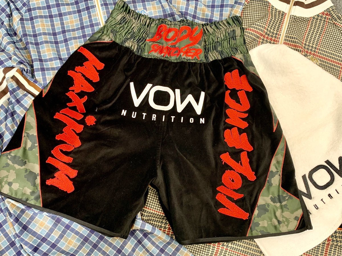 WIN @DillianWhyte shorts and his famous weighing tracksuits💥🥊 All you need to do is follow @vow_nutrition and you will get 1 entry for every friend you tag in a comment and 2 entries for sharing this post. Winner will be selected September 4th. #vownutrition #dillianwhyte