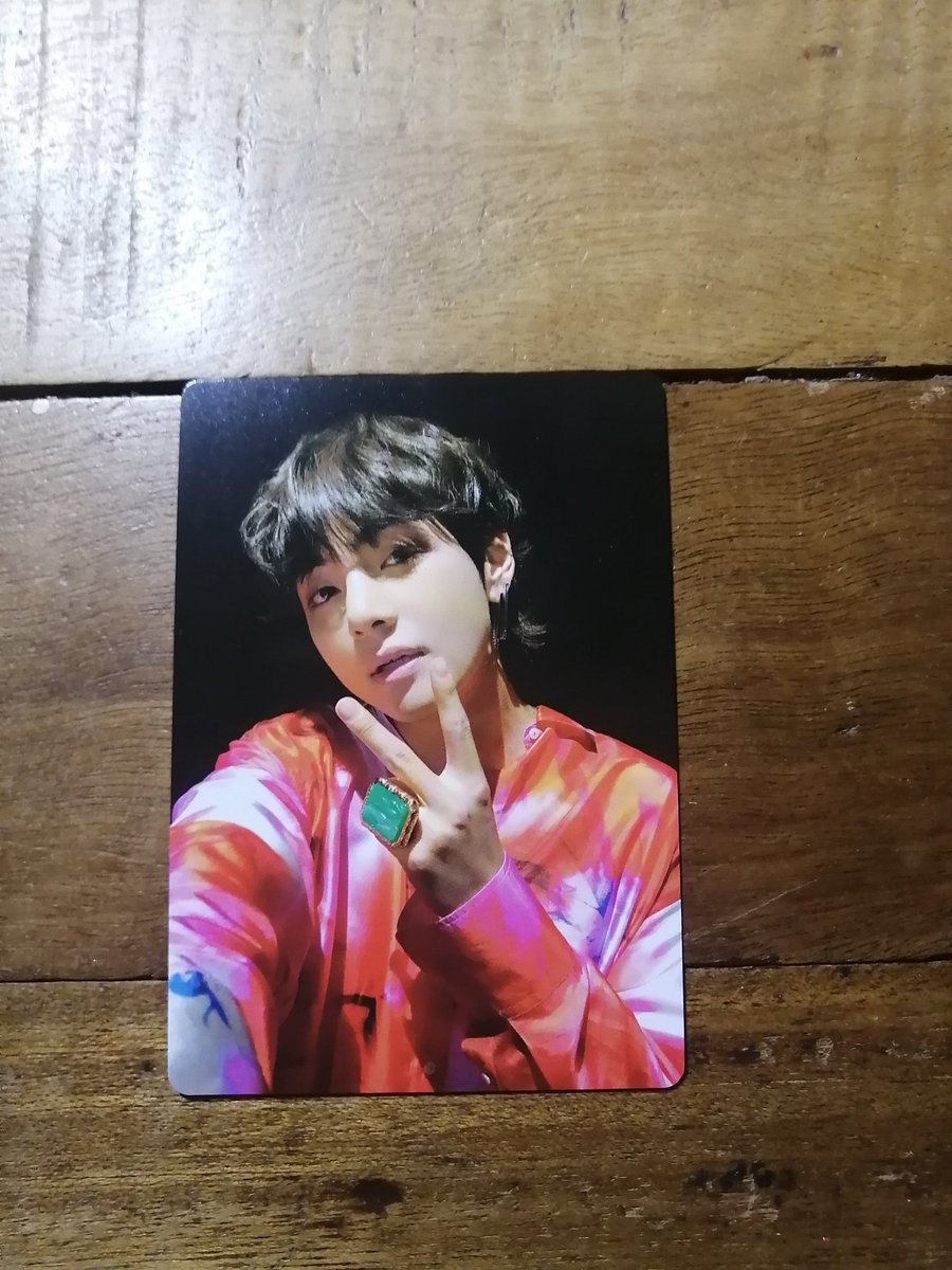 Calling Taehyung Stans. I be giving this photo card for free. To know how please see the 1st part of this thread; #ARMY  #BTSARMY    #merchgiveaway  #photocard  #jimin  #btsv  #btstaehyung  #taehyung  #v