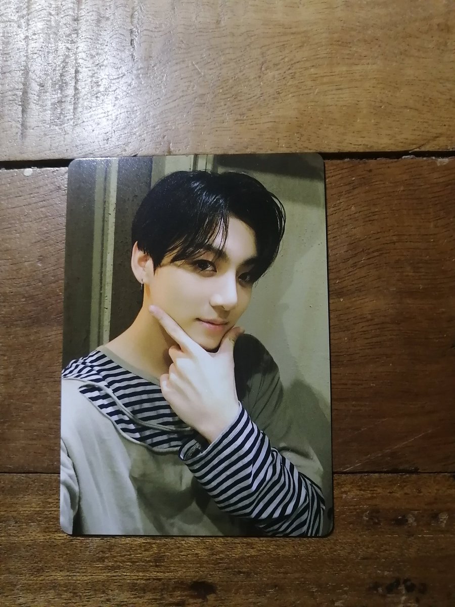 Calling Jungkook Stans. I be giving this photo card for free. To know how please see the 1st part of this thread; #ARMY  #BTSARMY    #merchgiveaway  #photocard  #jungkook  #btsjungkook  #goldenmaknae  #jeonjungkook