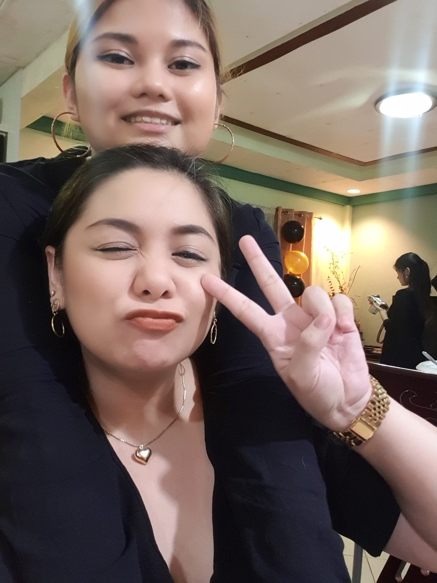 yummiieemochi13's tweet photo. With mah baby sis 👯‍♀️ @KenzVain 

#Vpose #BTSArmy #VStans https://t.co/de93taqbSX