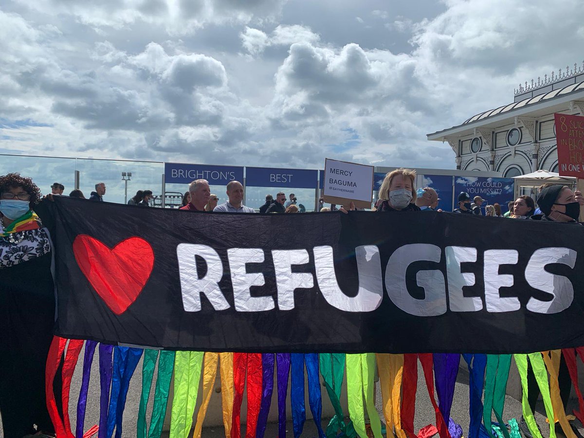 ThousandFor1000's tweet photo. Brighton's best indeed... Another image from today's #BlackLivesMatter @XRBrighton protest. #CancelTheFlights https://t.co/hs85ihSZk8