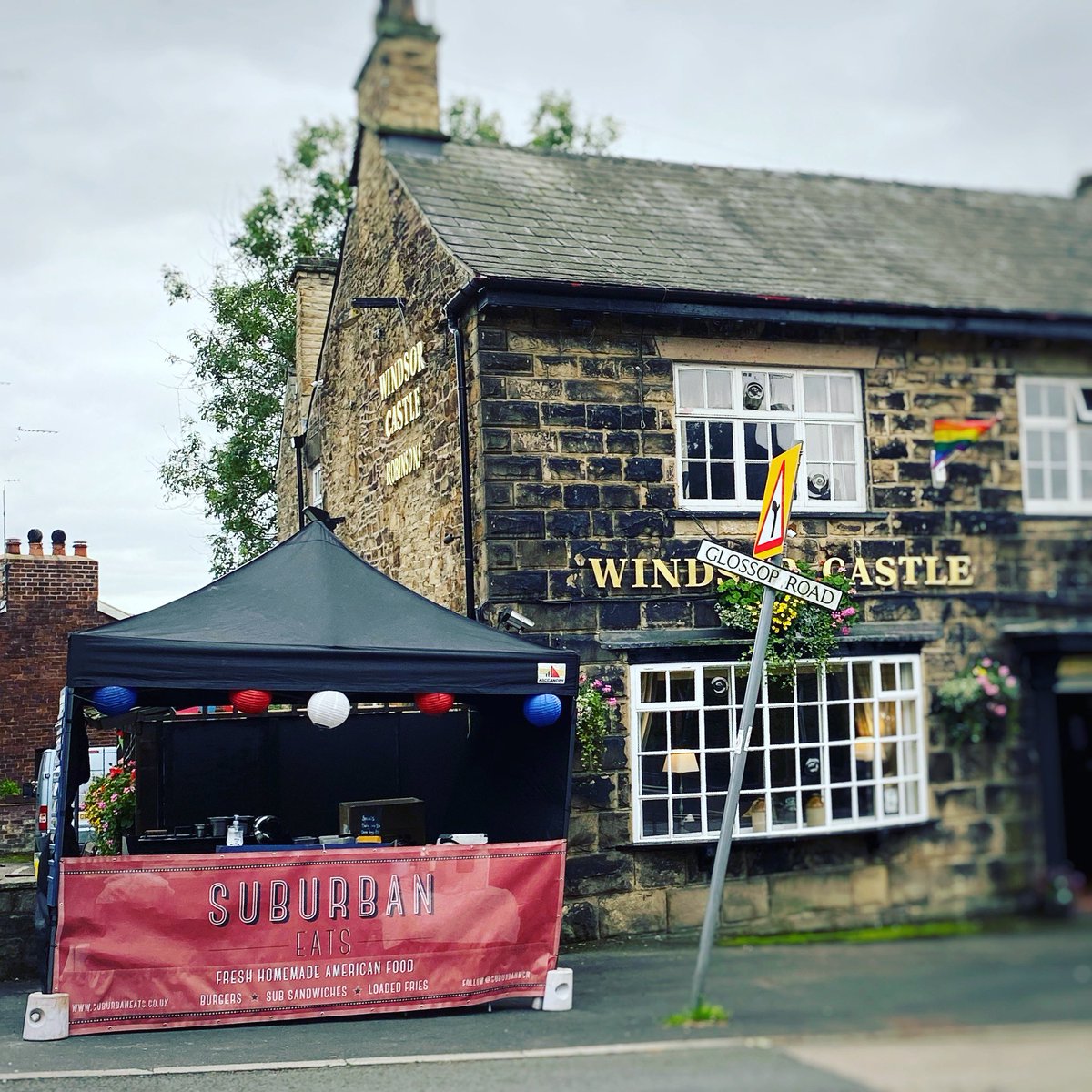 All set up and ready to trade, next to the wonky sign post 🤪 outside the beautiful #windsorcastlemarplebridge 
Come and give us a wave 👋🏻 
#suburbaneats #streetfood #caterer #weddingcatering #corporatecatering #foodie #foodiemcr #manchestercaterer #burger #marplebridge
