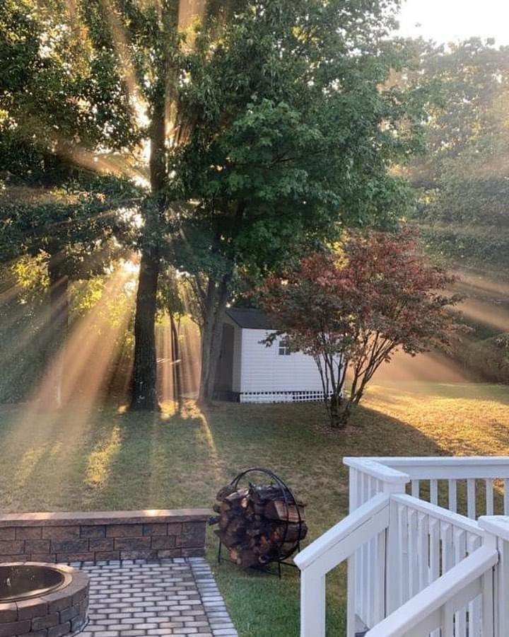 Amancini210's tweet photo. @NBCConnecticut check out this shot from Oakville yesterday morning! https://t.co/nSsx0OqtDL