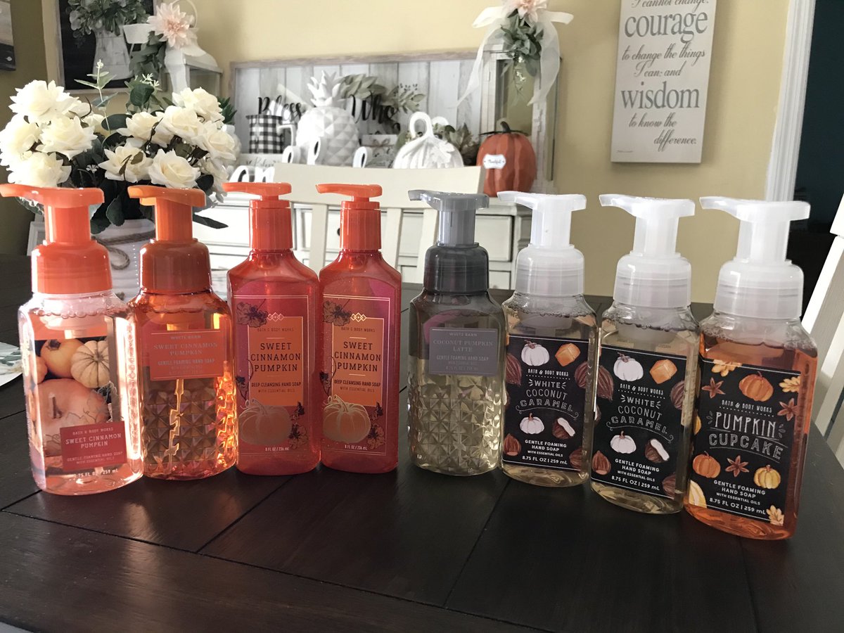 foxyinflipflops's tweet photo. Feeling #fallish y’all 🥰 it may be 100 degrees outside #LoveFL but I’m dreaming of all things #fall #pumpkin & cool weather https://t.co/2dqaV7hCd1