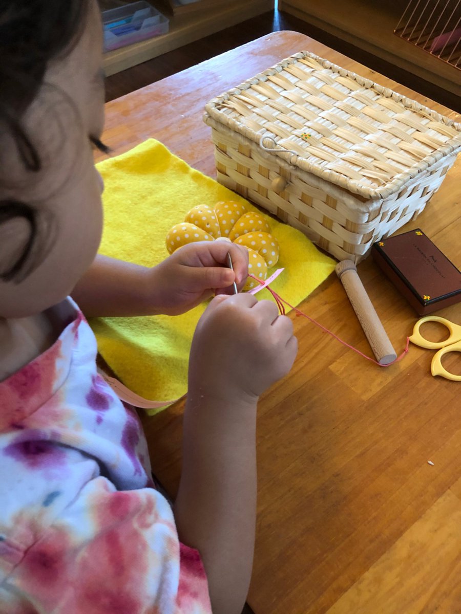 MSTokyoPine's tweet photo. Young children can sew! 
What a concentration! What an ability and how amazing they can be! 
#MSTlittlepeople https://t.co/2yY2U7bRiZ