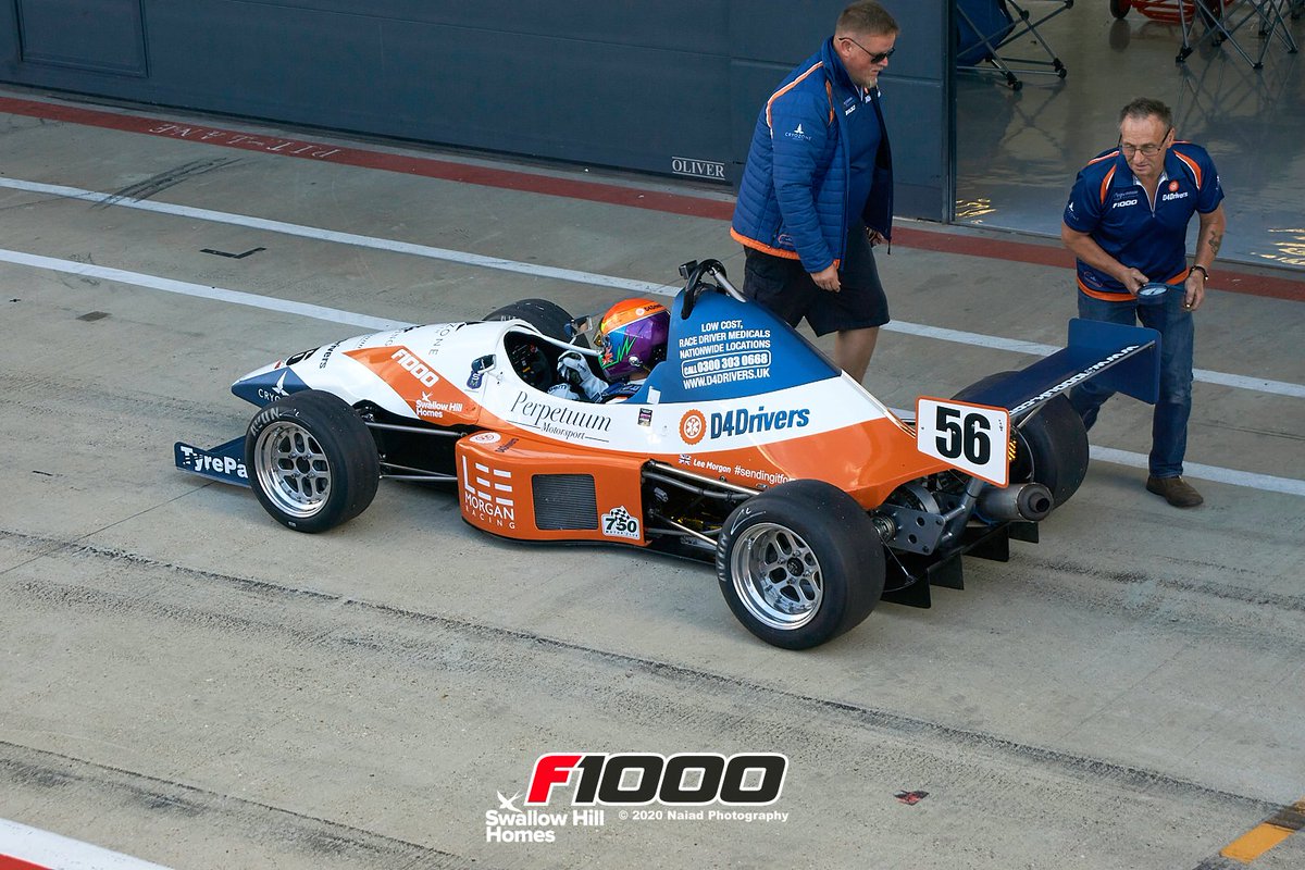 Love this shot, livery looks 🔥 A quick pit stop in qually to set tyre pressure ready to go for pole.