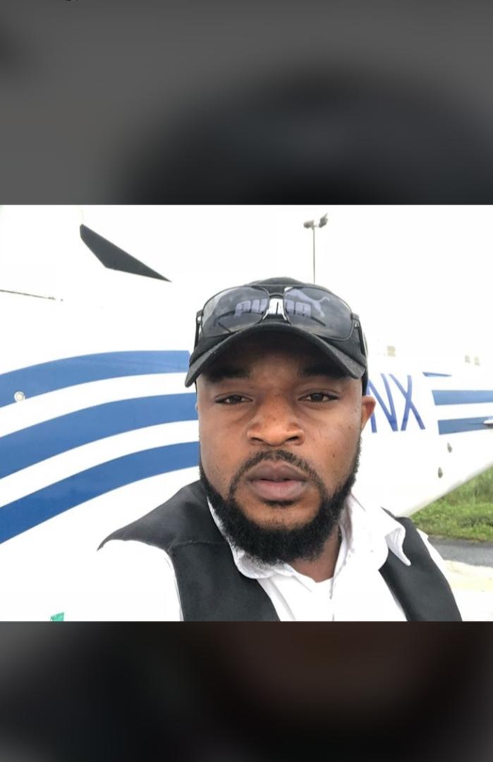 DeleMomodu's tweet photo. WHAT A HERO: "According to new report, Captain Ernest Chika, the pilot involved in the Opebi Helicopter crash emptied the fuel tank before the crash to ensure there’s no explosion that could kill so many people, he also avoided roofs &amp; crashed on a fence..." https://t.co/yDhVQgQ6sq