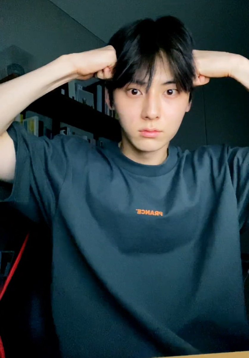 200829 [Nu'EST]  Minhyun's vlive playlist:11. Death Note - Musical Death Note12. No Longer - NCT 12713. Always, I'll Care - Jeremy Zucker14. In Your Eyes - Onew15. Letter - Paul Kim #뉴이스트  #민현  #황민현