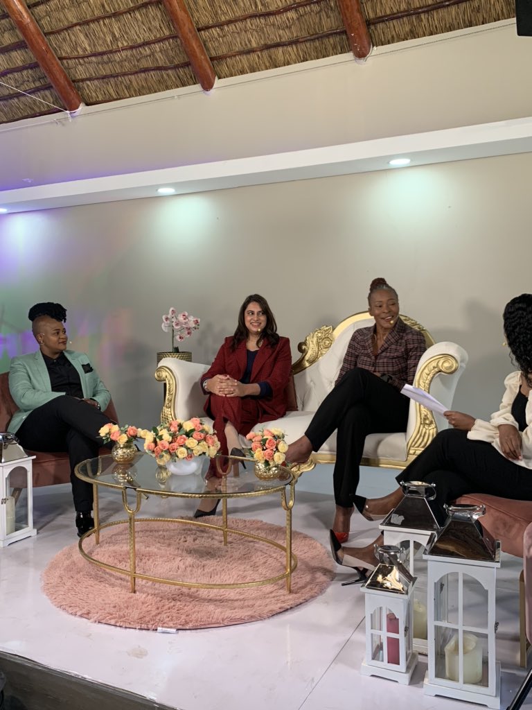 PinkPowerZA's tweet image. Our stunning ladies on stage!! 
Shahista Thokan
@MarciaMayaba 
@saraykhumalo 
@pamela_mtanga 
#PinkPowerDay #TheUnionOfWomen