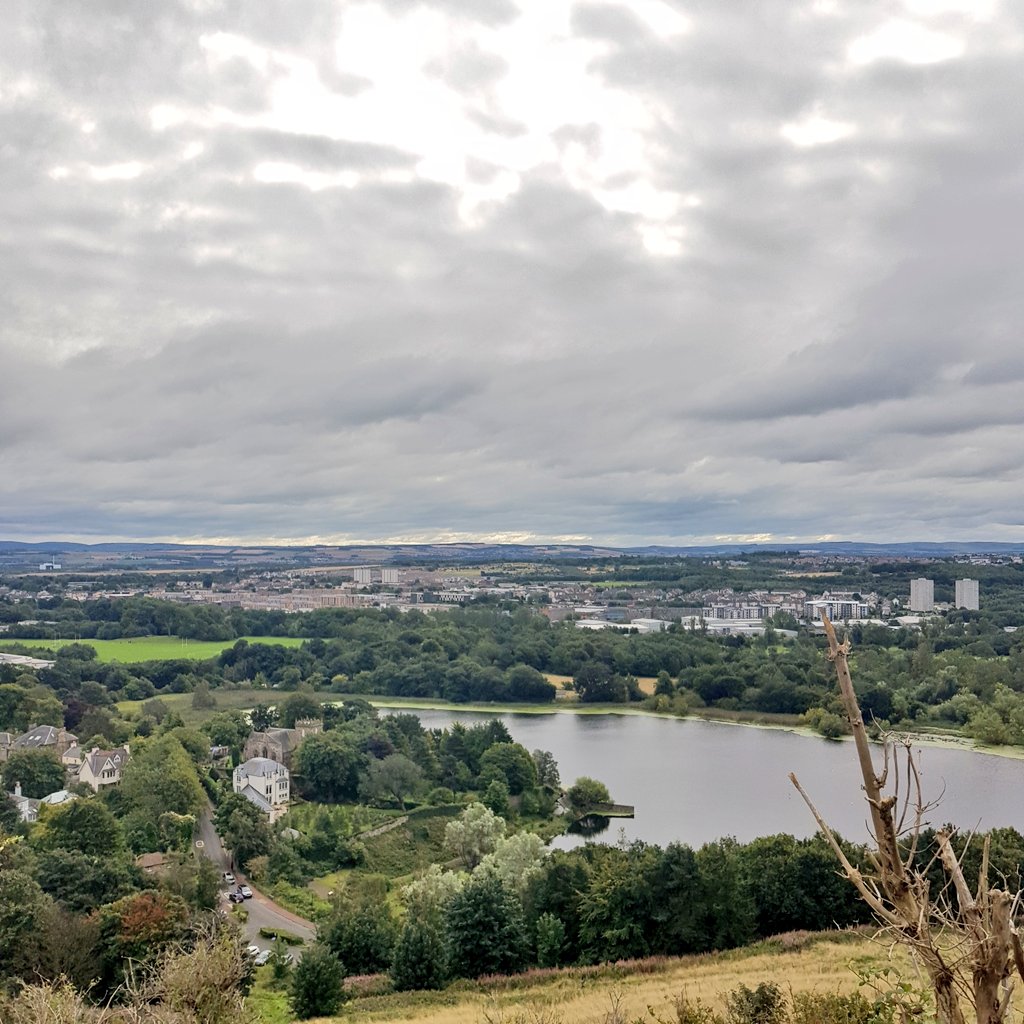 S_Knoxigan's tweet photo. Saturday morning half marathon, running Amy's "surprise" route included a jaunt round hilly(!) #Edinburgh streets and ol' Arthur himself ⛰ @runcompod #runningpals #keeponrunning #ukrunchat https://t.co/elGw4384VA