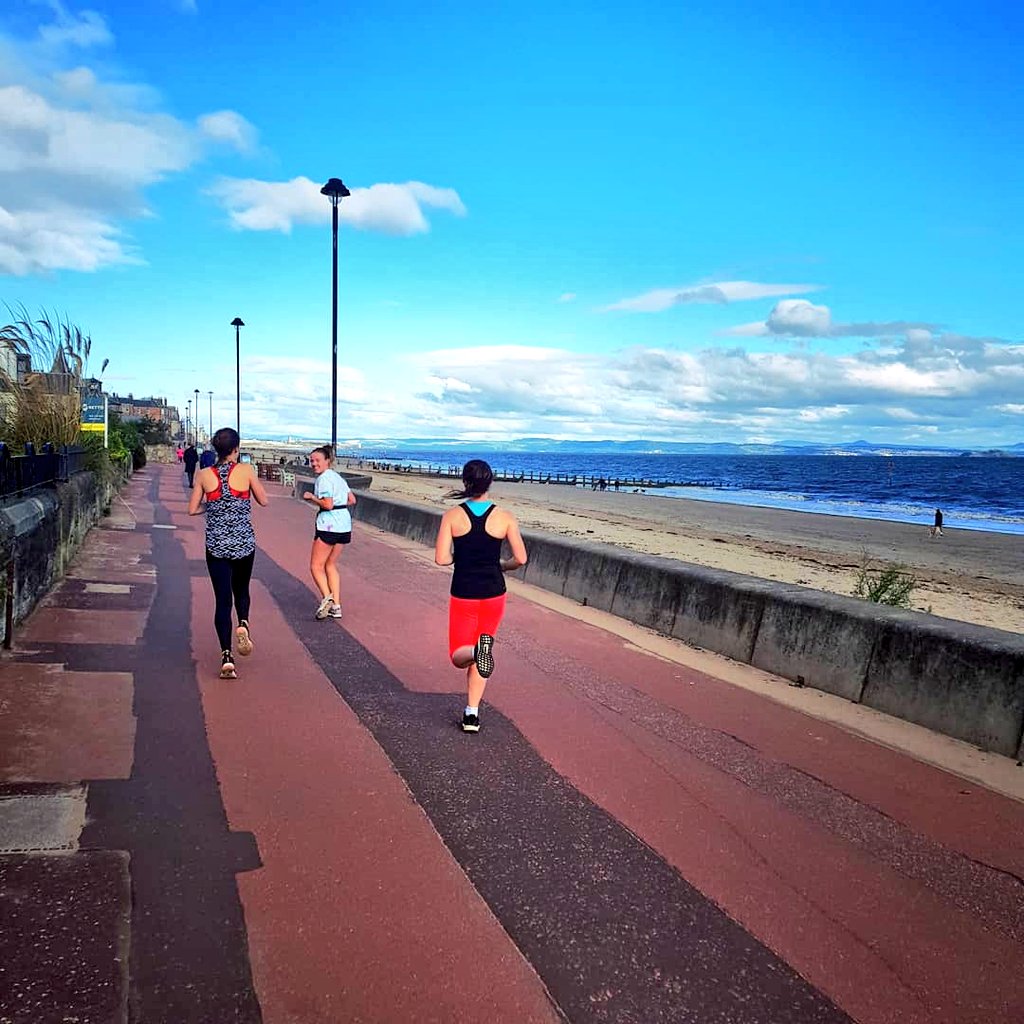 S_Knoxigan's tweet photo. Saturday morning half marathon, running Amy's "surprise" route included a jaunt round hilly(!) #Edinburgh streets and ol' Arthur himself ⛰ @runcompod #runningpals #keeponrunning #ukrunchat https://t.co/elGw4384VA