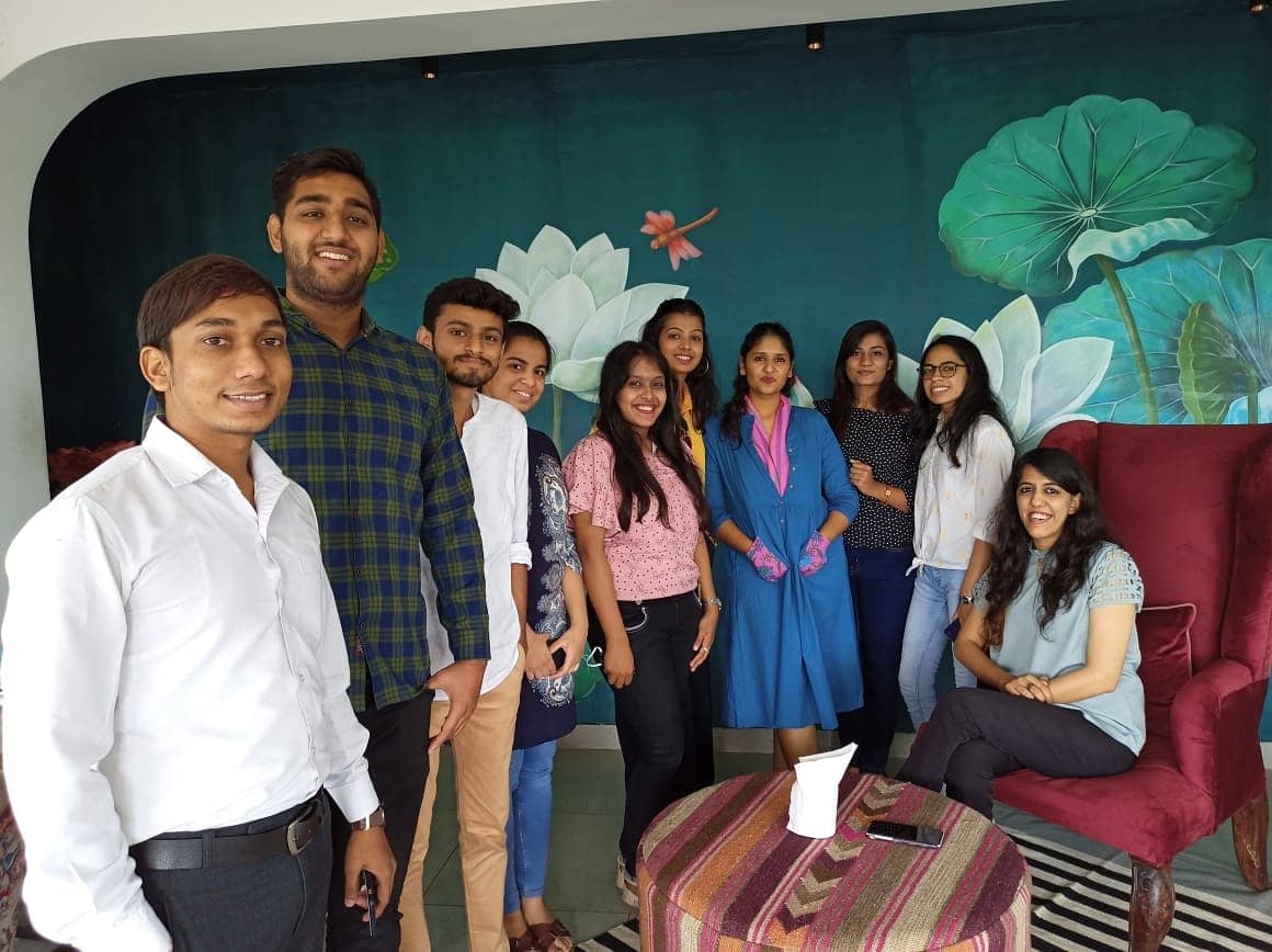 prithvithereal's tweet photo. Always so much fun networking plus taught about social media at our latest meetup! 😃

#trainings #socialmediameetup  #entrepreneurclass #businessnetworking #networkingevent #networkingbusiness #DigitalPrithvi https://t.co/ppZpO3tM2J