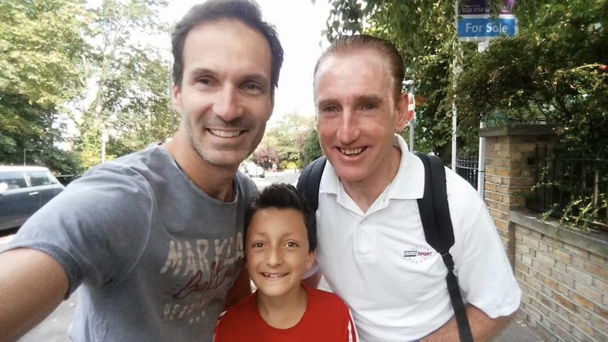 amazzoo's tweet photo. Meeting a cycling legend 4 years ago (Sean) and another last year. Looking forward to the Tour starting today, along with Sean, Carlton and the rest of the team ! @SeanKellyCC #Letourdefrance #CarltonKirby https://t.co/4d93LxrOqU