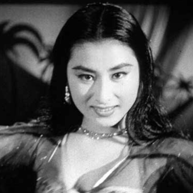 #これ見た人美しい女優の画像貼れ 万里昌代