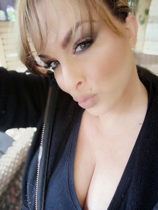 Kisses n licks new content cuming to my https://t.co/yqBwjDum4R the place to see my new content https://t