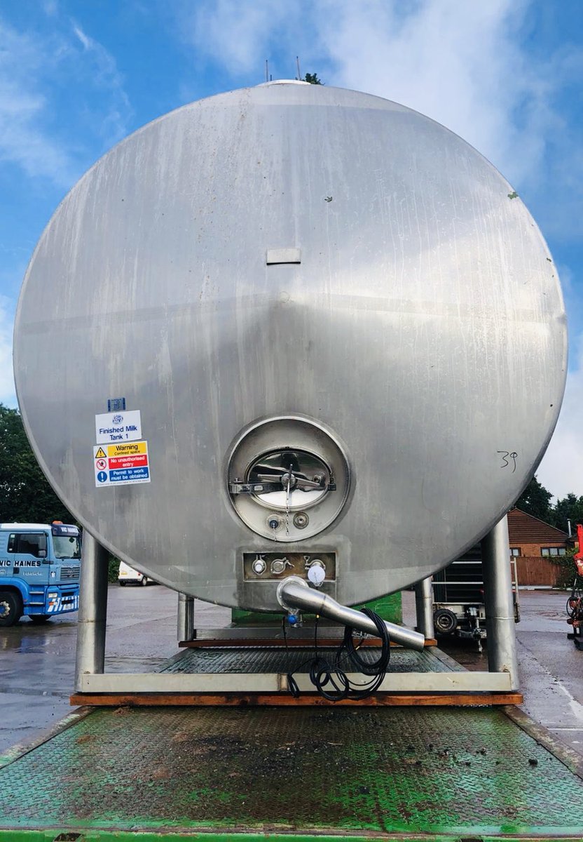 OWHA11's tweet image. Spring water stainless steel storage tanks arriving at their new home in Worcestershire finally released from lockdown onto the next phase of this exciting new project #BusinessStrategy