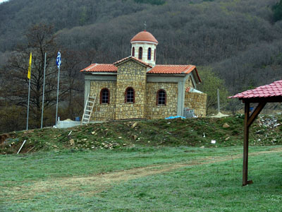 Here is Yanıkköy (Nimfea Village) near Gümülcine (Komotini). The entire residents of the village are Muslim Turks. Now you see a "USELESS" church constructed on a deed land of a mosque. Despite courts and many efforts, this illegal construction has never been suspended.