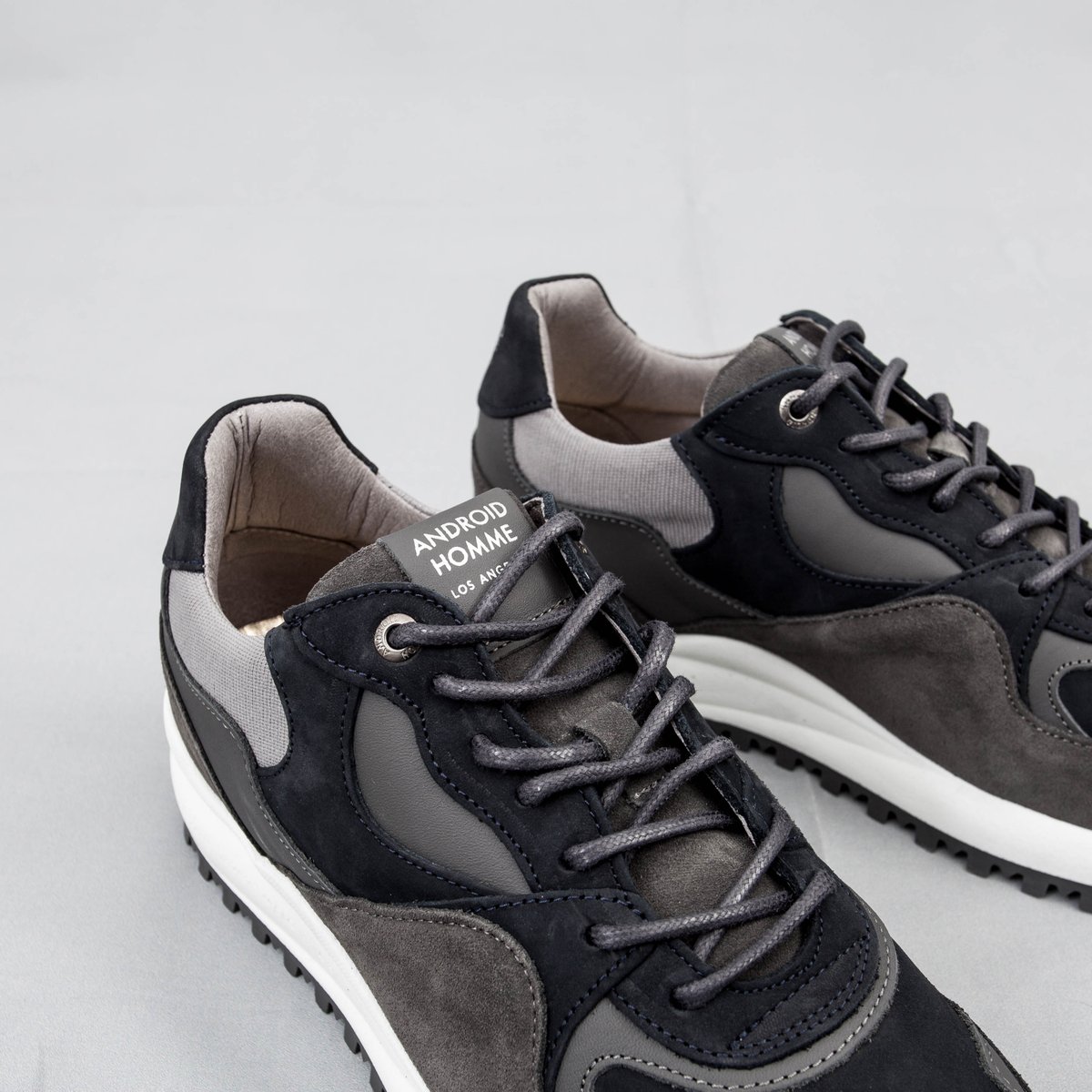 ConcreteStudio_'s tweet image. who likes the 👟🔥
#androidhomme in store and online now