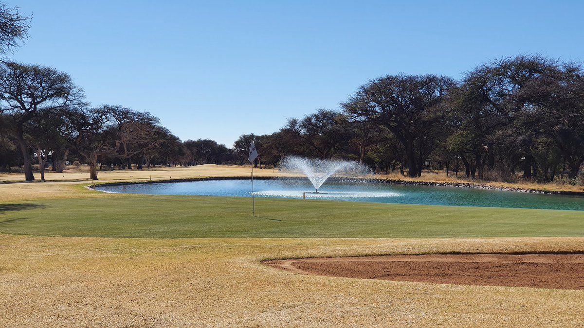 AK_MediaMan's tweet photo. Out here in the #NorthernCape for a quick #ShotLeft round number 2 for the weekend with these awesome okes #Khatu #Sishen #KalahariCountryClub #ItsYourCountry #Enjoyit #ShareSouthAfrica https://t.co/TmZuu2p21s