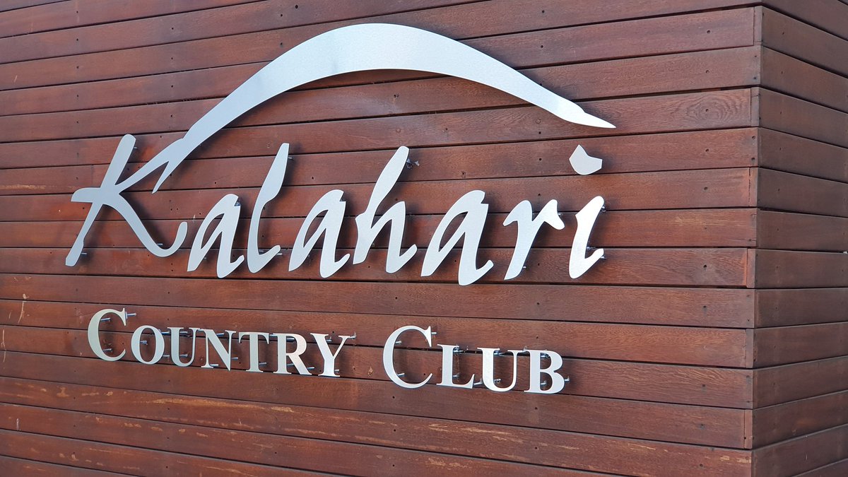 AK_MediaMan's tweet photo. Out here in the #NorthernCape for a quick #ShotLeft round number 2 for the weekend with these awesome okes #Khatu #Sishen #KalahariCountryClub #ItsYourCountry #Enjoyit #ShareSouthAfrica https://t.co/TmZuu2p21s