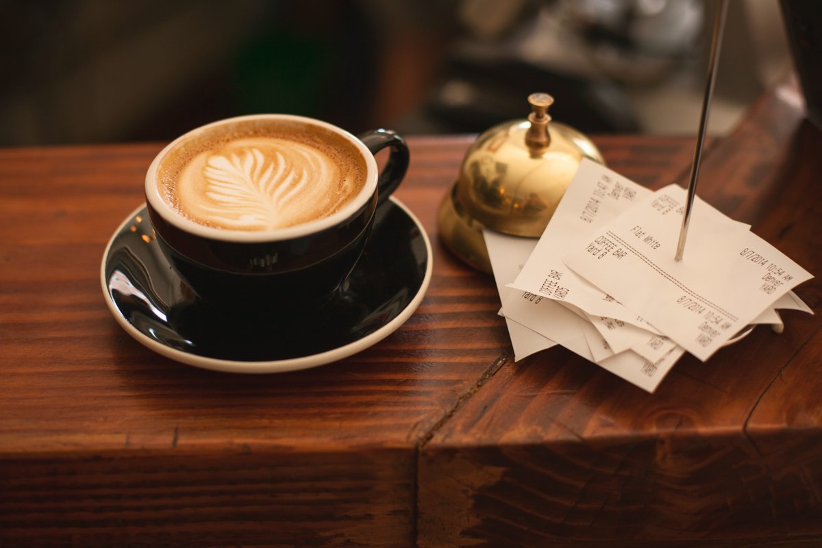 rewalletapp's tweet photo. Paper receipts that end up in the bin are thought to generate as much as 1.5 billion pounds of waste per year! 😪

Save paper, go contactless with email receipts! 💪

#fintech #contactlessordering #savetheplanet https://t.co/HYRagB8z8X