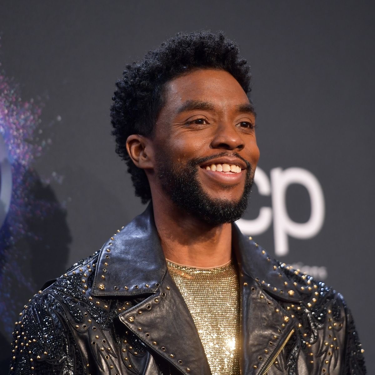 SharanyaRavi's tweet photo. RIP, #ChadwickBoseman. You were a force in every way, and your strength and legacy lives on. https://t.co/9a17efCjwB