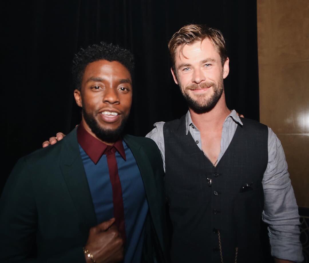 Chris Hemsworth Fan tweet media