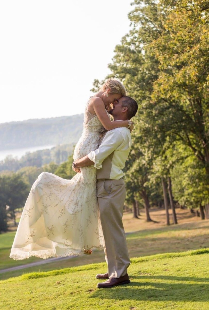 apryxgen_labs's tweet photo. Married 5 years ago today. I love you @recklessredmond 
Happy anniversary to my best friend, baby mama x2 and favorite drinking games partner! https://t.co/VslMxPSsdi