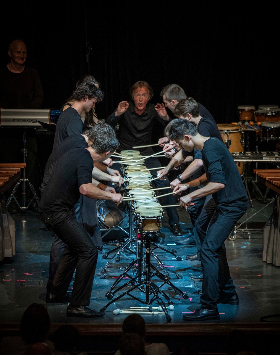 SbgFestival's tweet image. What a ”sound quake” with @GrubingerMartin and #ThePercussivePlanetEnsemble yesterday, August 28, at the Großes Festspielhaus! Stream the concert here: salzburgerfestspiele.at/en/broadcasts/… #salzburgfestival #salzburgerfestspiele #sbgfestival100 📷 SF/Marco Borrelli