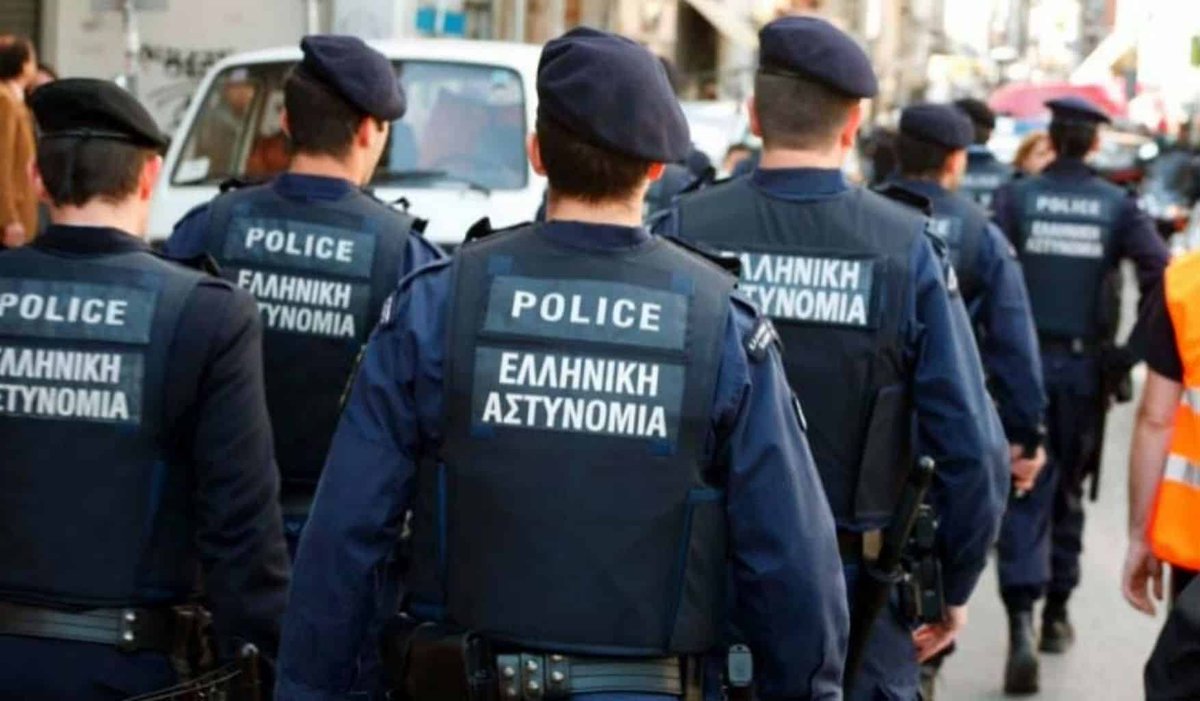 Currently, more than 2000 Greek Police are in charge of the western Thrace where Turks making up 50% of all cities and villages,and yet there are just 3-5 "UNARMED" police officers (just in office) with a Turkish background. This is almost ‰1 or ‰2Let's imagine 2000 vs 3-5?