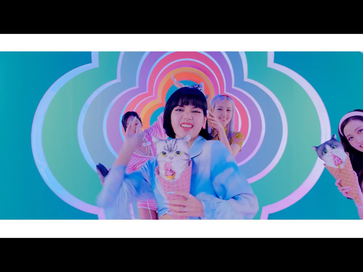  #IceCream   M/V stills a thread: @BLACKPINK  @selenagomez note: please do appreciate this... it takes a lot of time and isn’t as easy as it looks like.