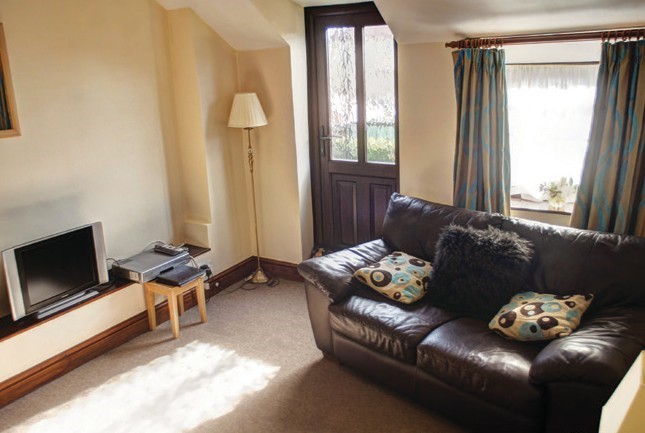 NE_Commercial's tweet photo. We are delighted to bring to the market a holiday lets opportunity in the heart of #seahouses. If you would like any further information then please get in touch. https://t.co/eakbdgRJH1 https://t.co/8Xj4DdiTRp