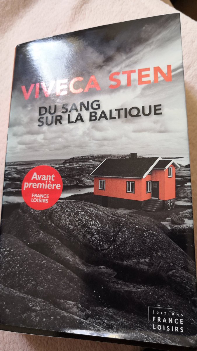 angelizer33's tweet photo. @VendrediLecture Superbe auteure suédoise que je dévore en ce moment. Je vous recommande ! 😊 https://t.co/gdwCSTzAi1