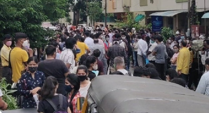 Syedasimra1's tweet photo. Is govt deaf nd dumb?????....many ppl over nation appeal for students lives but it seems ur so called 4800Cr matters much than our lives...Shame on such a behaviour. @DrRPNishank
@narendramodi
@EduMinOfIndia
#StudentsLivesMatters 
#PostponeJEENEET_Today https://t.co/0LdEg9df3p