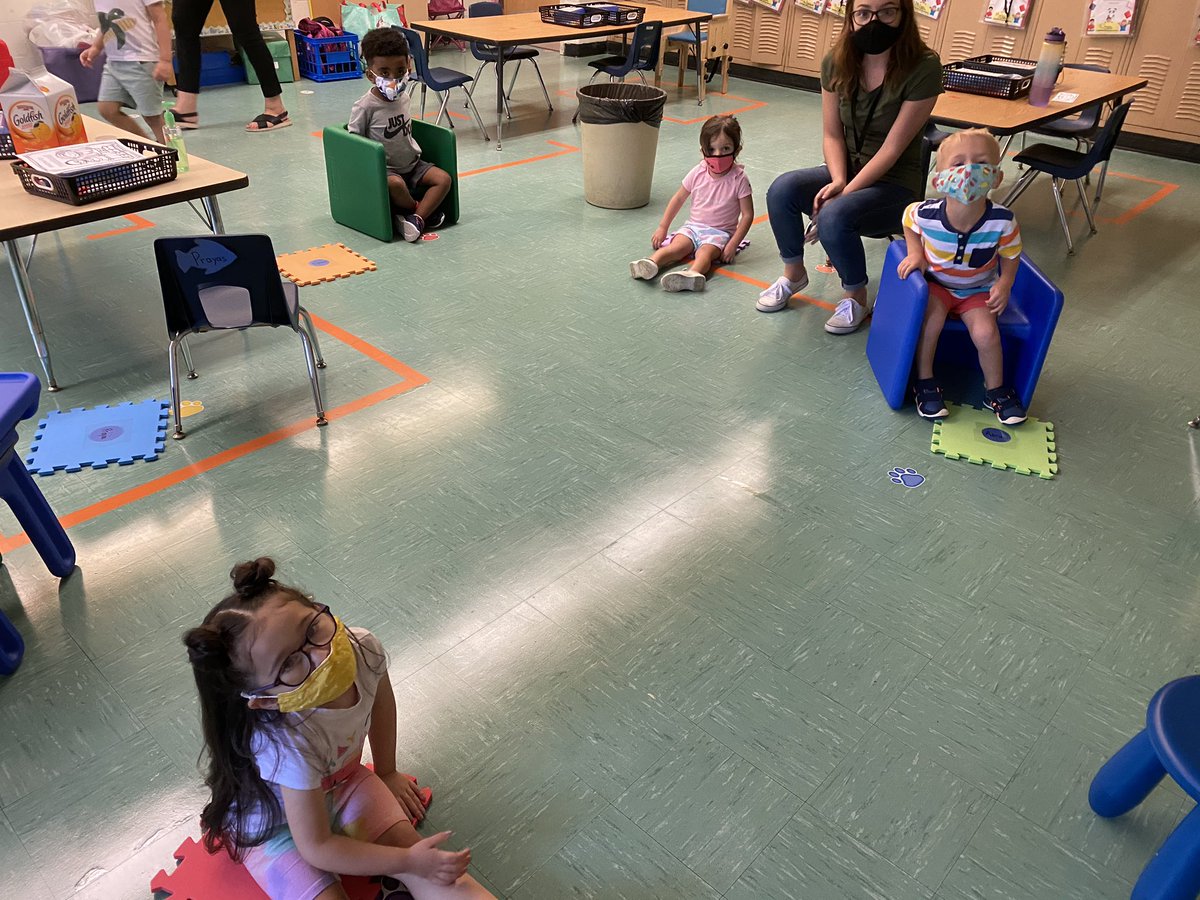 HELCPandas's tweet photo. Welcome back HELC Pandas!! It was so nice to welcome Preschoolers back in to the building! Mrs. Bittner’s friends are ready to learn and have some fun this school year! #nwlsdgobeyond #nwlsd #helcpandas #helc https://t.co/ED5H5WXsmo
