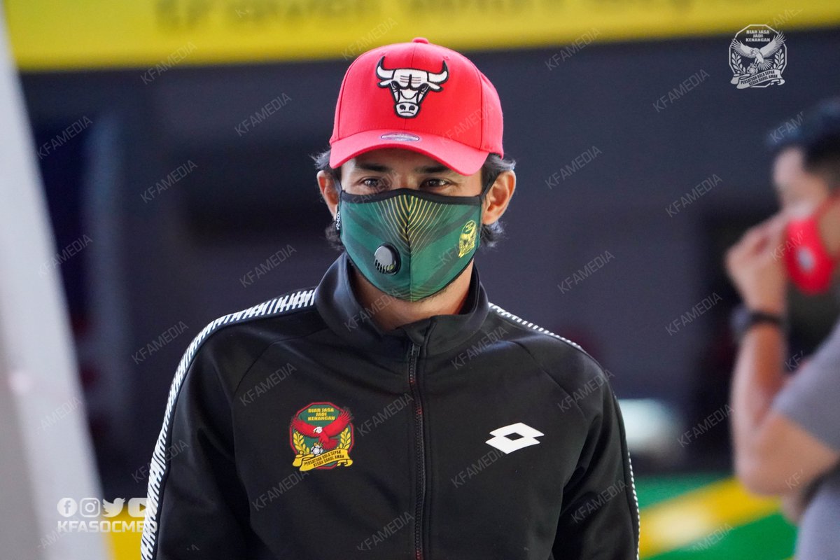 official_kfa's tweet image. #PDRMKED #CIMBLigaSuper Pasukan tiba dengan norma baharu menjalani proses saringan sebelum masuk ke dalam Stadium Bolasepak KL, Cheras.