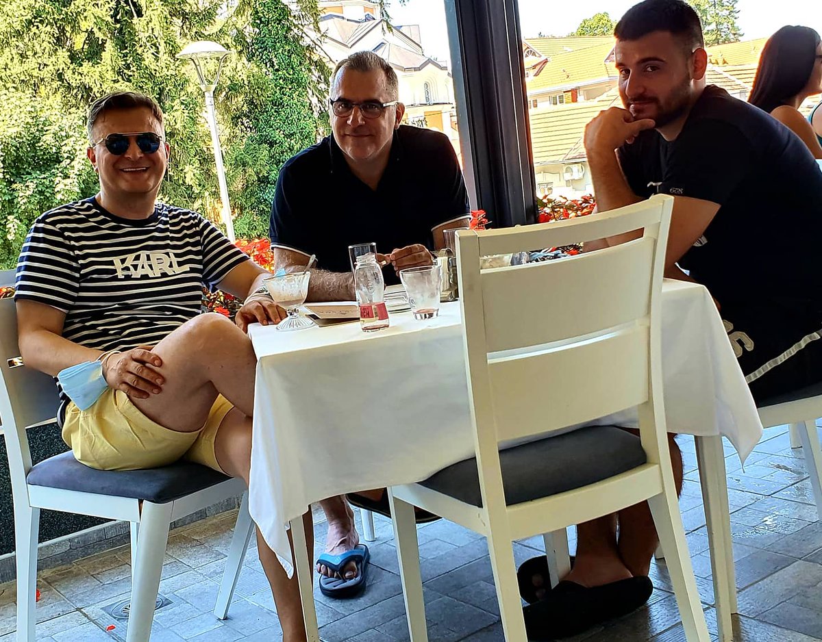 IIbro1201's tweet photo. Mi navijamo za Partizan, pre svega zato što ga volimo, a tek onda zato što je najbolji.“                      – Duško Radović- https://t.co/3sbcMFmkE7