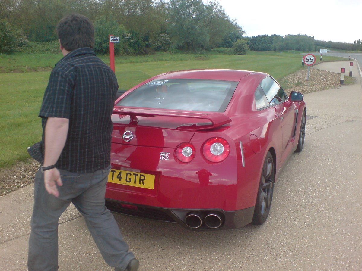 And finally, some mopping up!- Sarah& #39;s NB Mazda MX-5 1.8i Phoenix, which she had when I met her- with  @SP_Charlesworth at SMMT as we drove an R35 GT-R together- I didn& #39;t drive the Murcielago LP670-4 SV; that was  @Matt_Joy, the lucky so-and-so!! Thanks for looking, all!15/