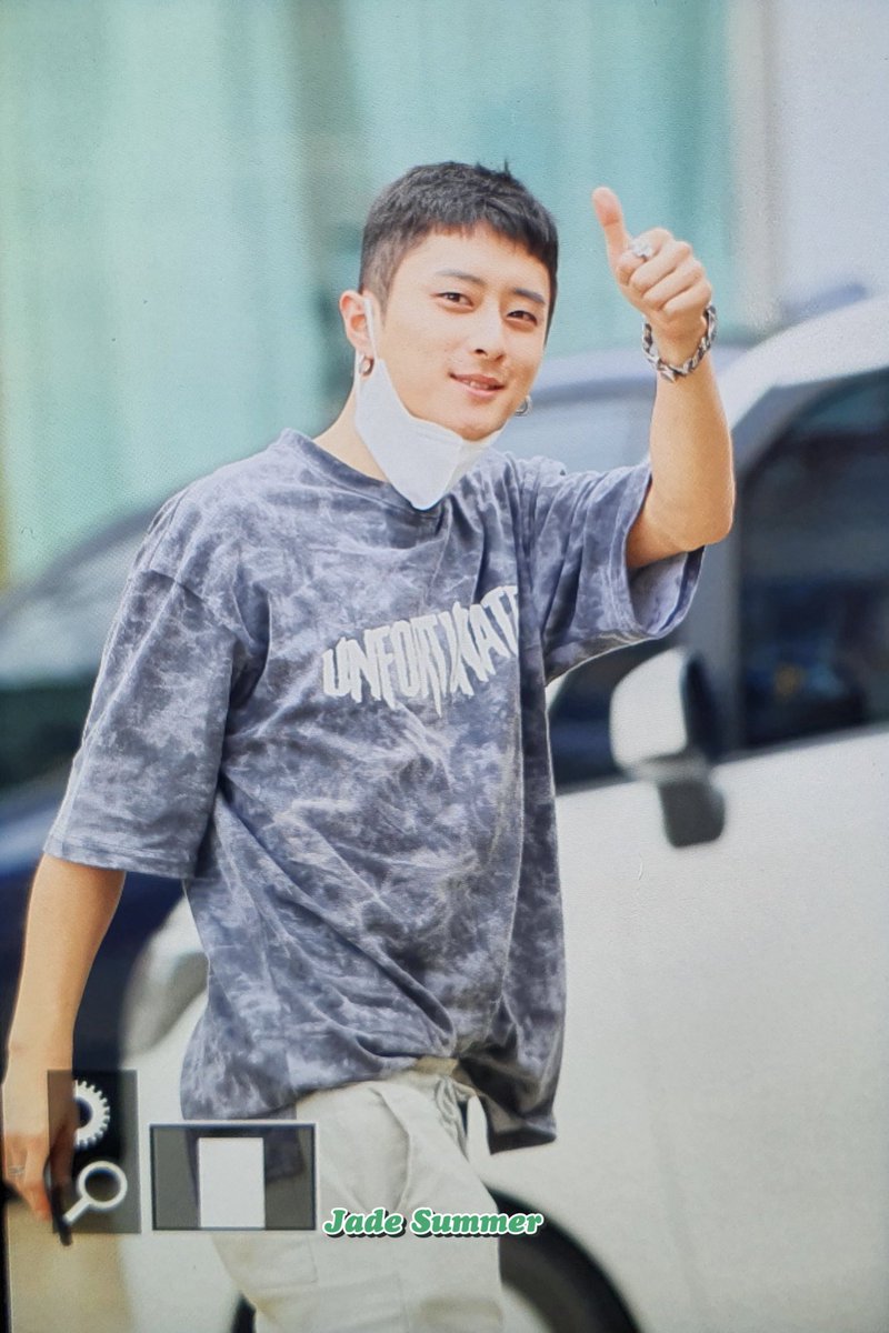 JADEsummer621's tweet photo. 200829 영통팬싸 출근 프리뷰

늦었지만.. 오늘 출근. ㅋㅋㅋㅋㅋㅋㅋㅋㅋㅋ감사합니다.

#KARD #카드 #JSEPH #제이셉 #김태형 https://t.co/uB5IJBpzpT