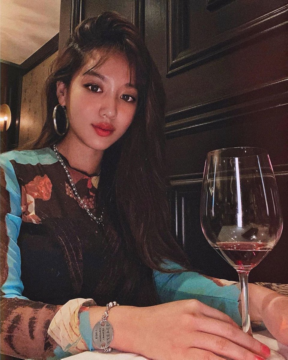 ๐๐๐. tweet media