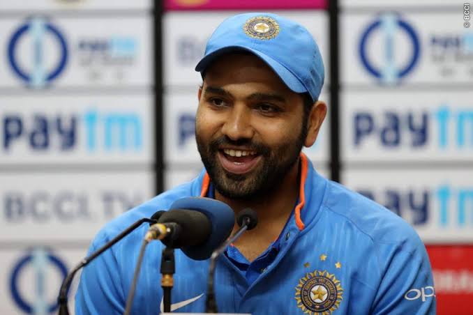 HITMANROCKY45_'s tweet photo. The first Non Captain Cricketer to Win the RAJIV GANDHI KHEL RATNA !!! #RohitSharma 🔥

LOVE YOU @ImRo45 Anna 

#KhelRatnaForRohitSharma 
#RohitSharma #Hitman https://t.co/iS6u6CJon7