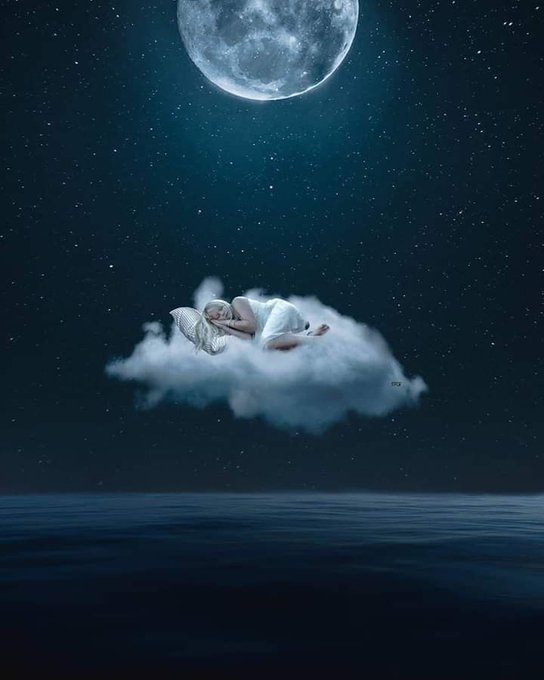 구름은
있다가도
없어진다

구름이
있다고 보기도 어렵고
없다고 말하기도 어렵다

세상 모든 것도 그러하다
있다가 없어지고
없다가 있어진다

그러니 연연해 하지마라