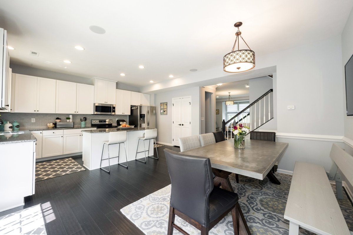 SHawesRealtor's tweet photo. OPEN HOUSE 8/30 @ NOON 13611 E. 131st. Street, #Fishers 3bed/3bath/basement/garage &amp; walkability in #Saxony - Offered at $269,900!  See you there!
Check out my tour:
https://t.co/hVC3kQtJoz
#OpenHouseFishers #OpenHousesFishers #townhouse #realtorinfishers #sundayfunday #newhome https://t.co/AG7llXJHfE
