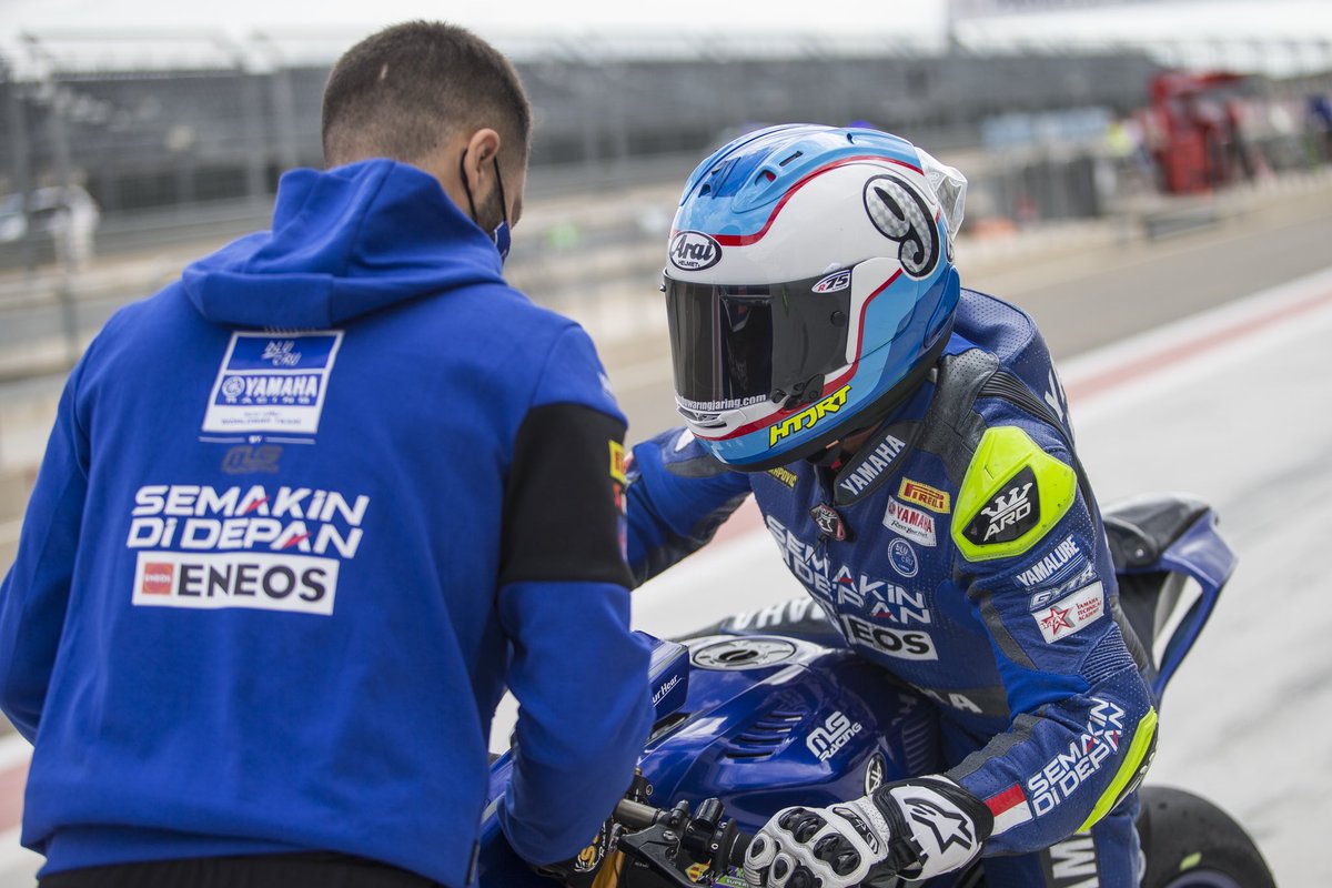 Pukul 20.15 WIB, Galang Hendra akan menjalani Race 1 World Supersport Championship 2020 #AragonWorldSBK.
.
Berikan dukunganmu dikolom komentar ya sobat YRI! 
.
#Eneos
.
.
#UntukMerahPutihSemakinDiDepan #SemakinDiDepan #YZFR6 #WorldSSP #WorldSBK #bLUcRU #bLUcRUWorldSSP