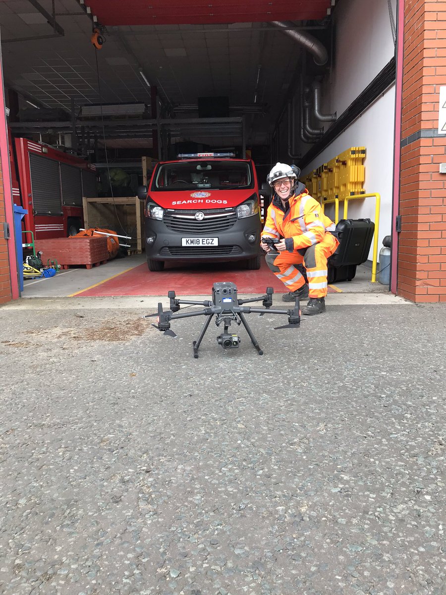 TWFRS_USAR_Dogs's tweet photo. Tyne and Wearโs drone pilots trialling the new DJI Matrice 300, awesome bit of kit #heliguy #searchandrescue #twfrs #savelife https://t.co/jpPUxPzrtb